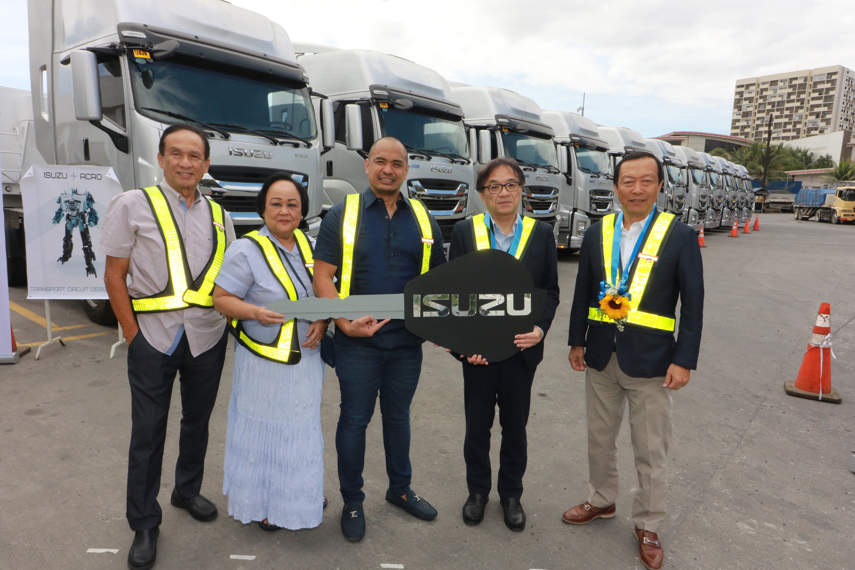 Isuzu truck turn over 2