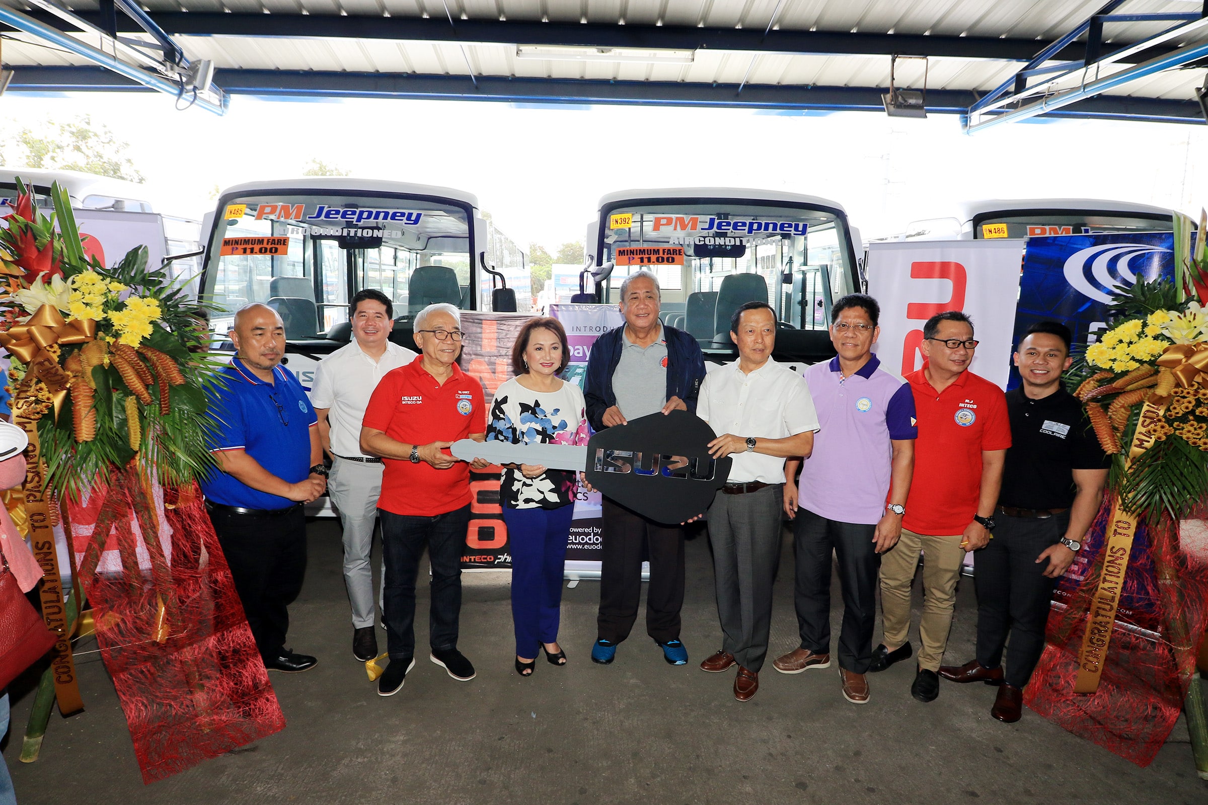 isuzu buses
