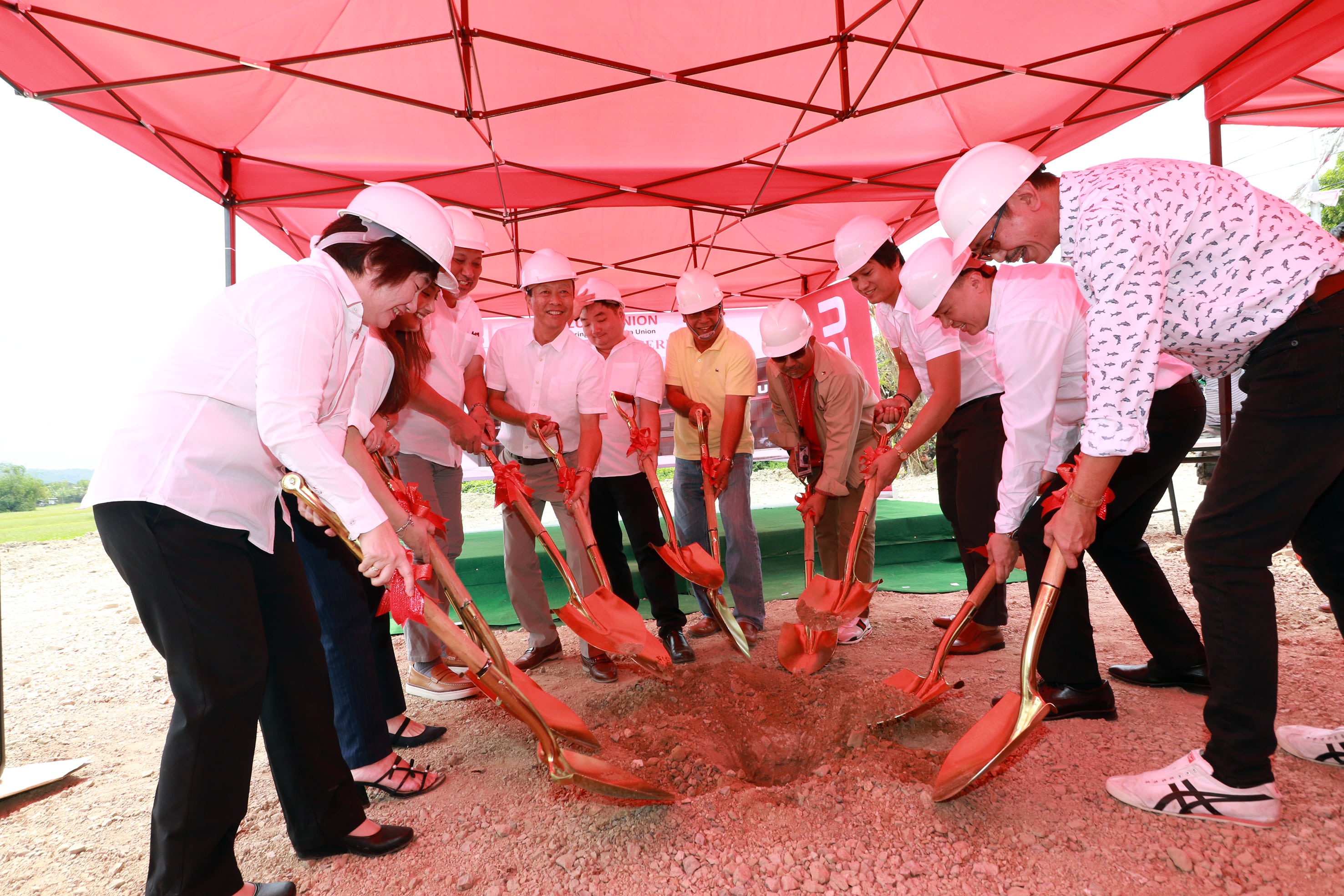 ground breaking picture 3