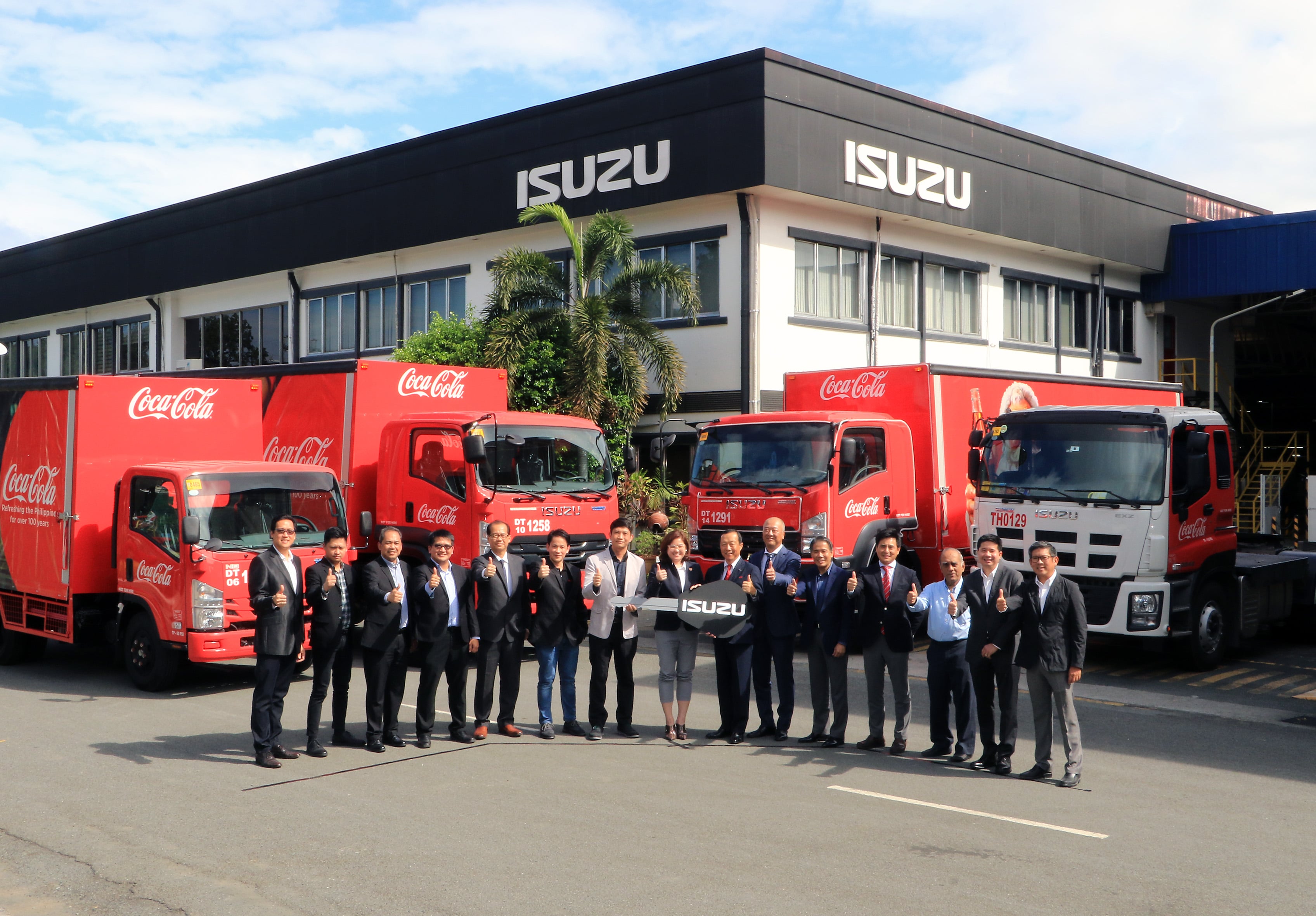 isuzu truck coca cola