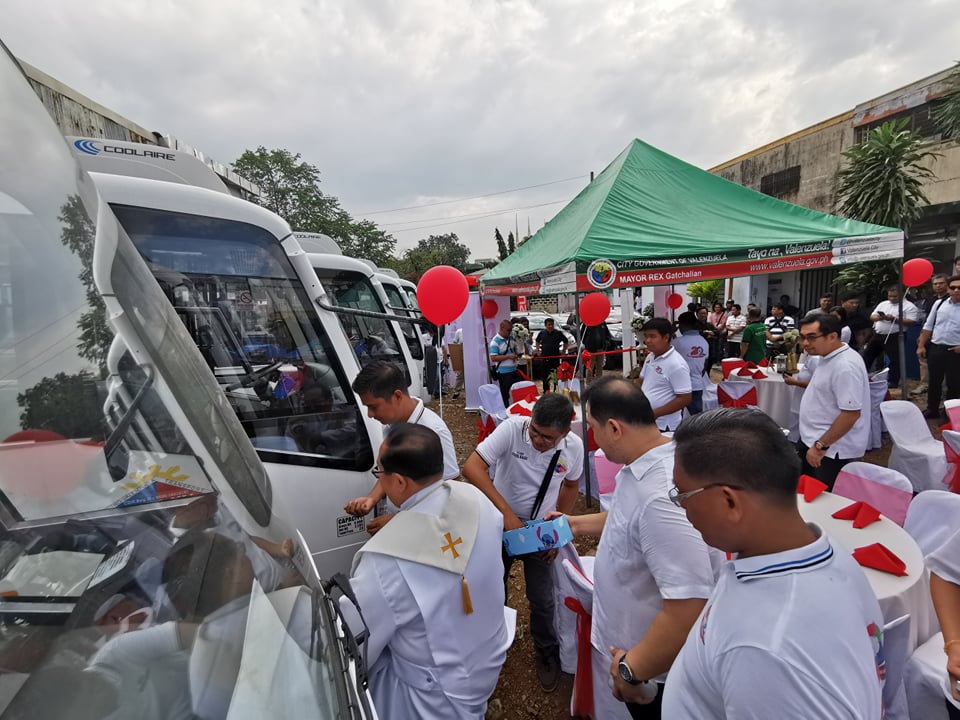 isuzu buses ceremony