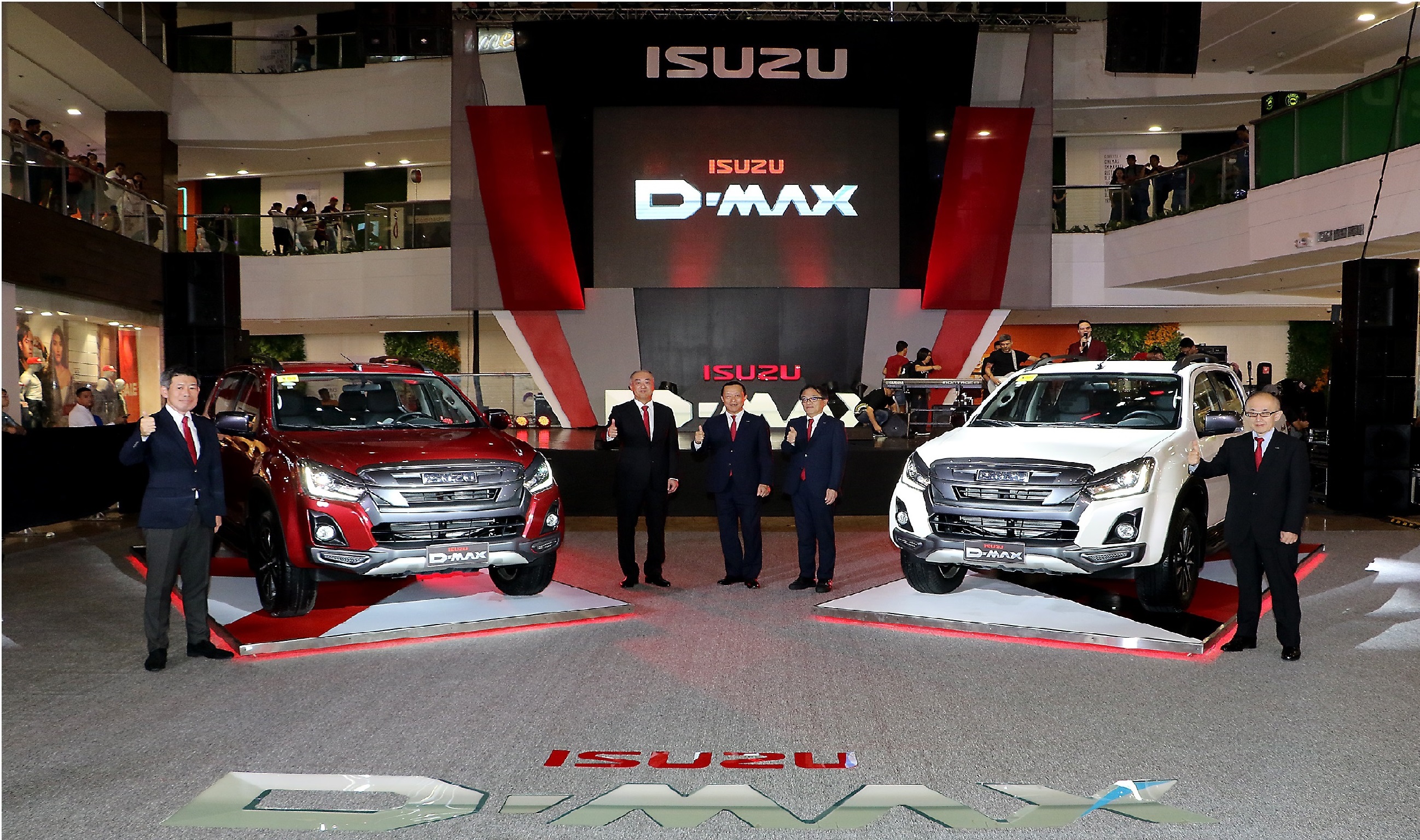 isuzu d-max showroom