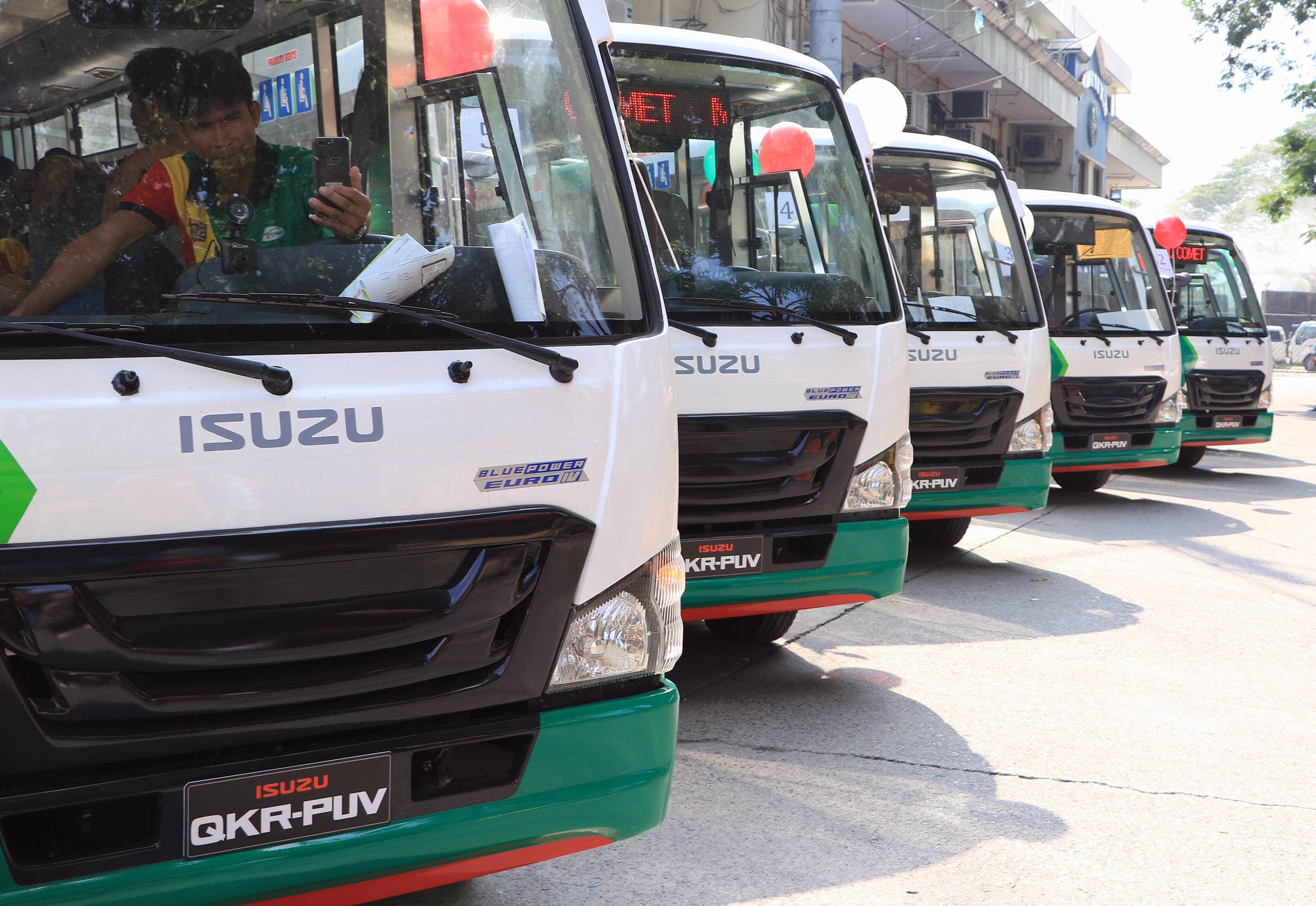 Isuzu buses