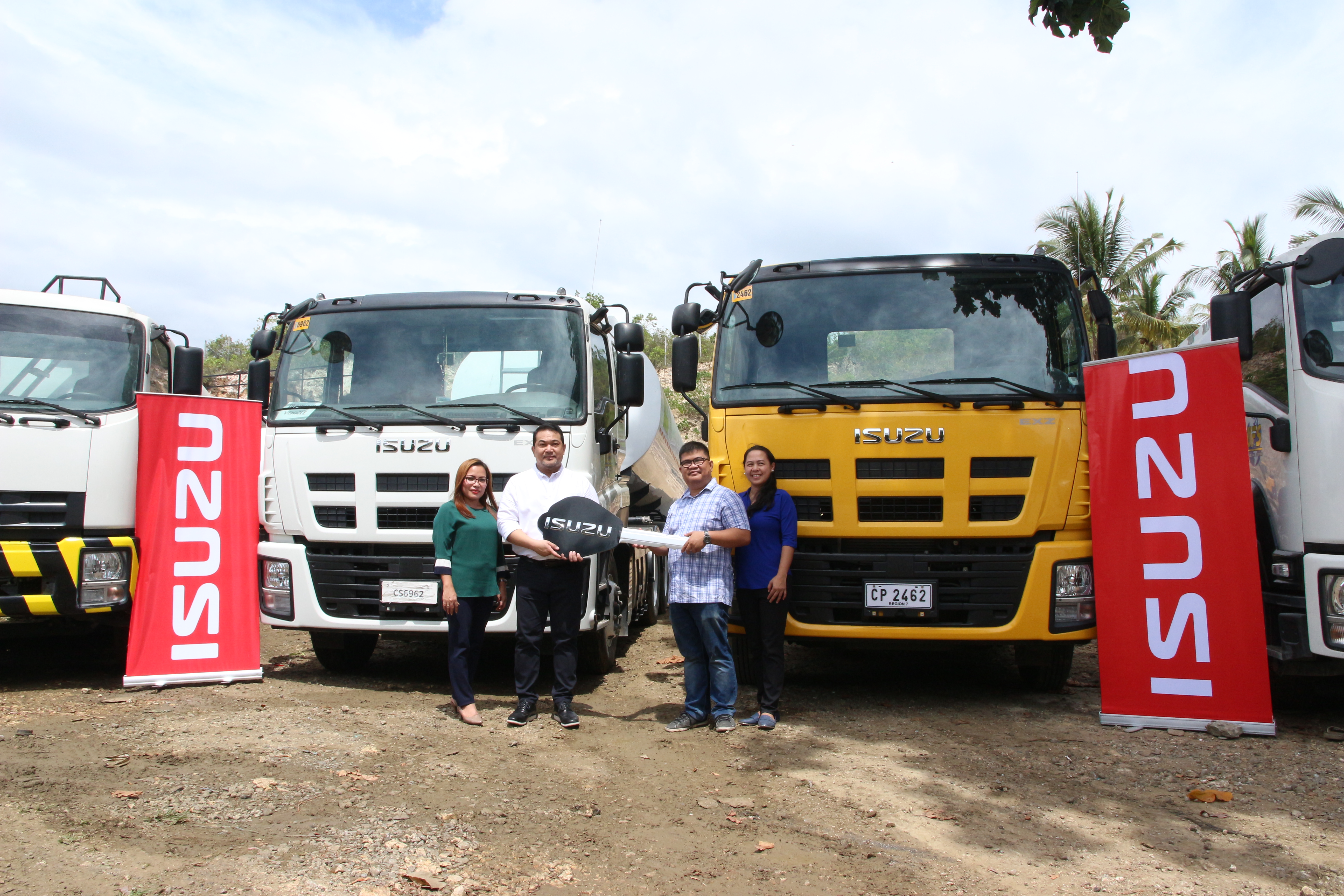 isuzu truck