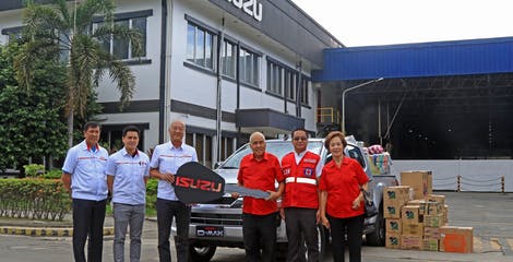Isuzu Philippines donates vehicle to Philippine Red Cross image