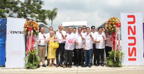 Isuzu turns over 16 modernized PUVs to Sampol-Bulac-Santa Maria-Meycauayan-Transport Service Cooperative image