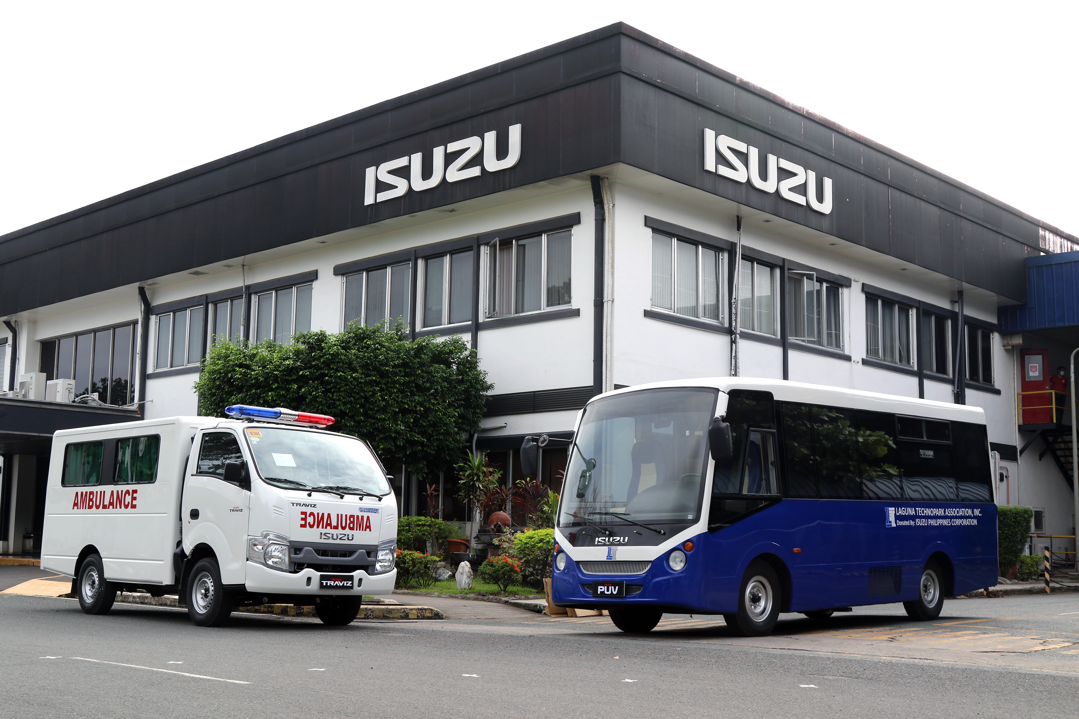 Isuzu PH turns over Traviz Ambulance and PUV to Laguna Technopark Association image