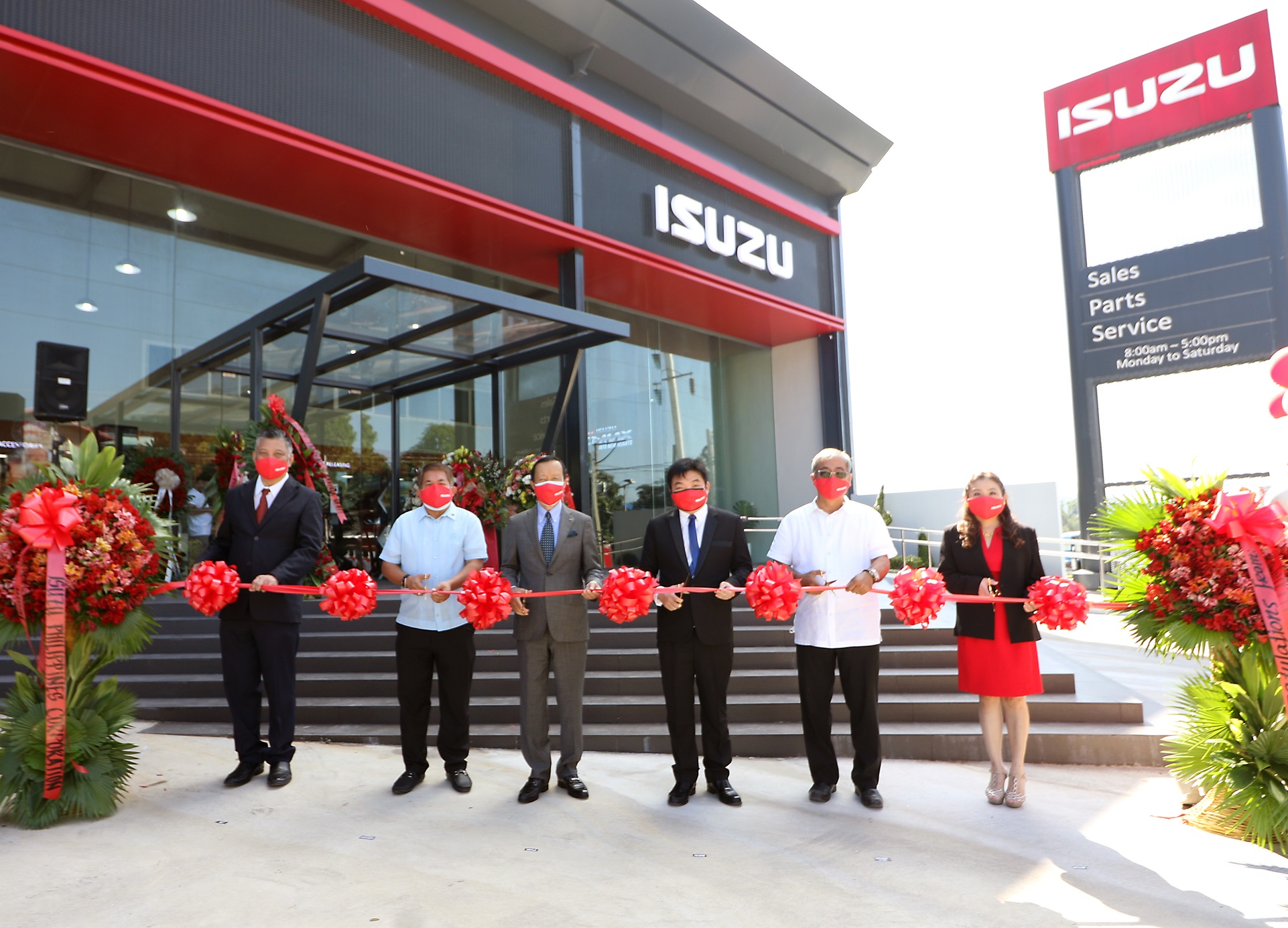 ISUZU EXPANDS FURTHER TO SERVE CUSTOMERS IN THE NORTH WITH ISUZU LA UNION GRAND OPENING image