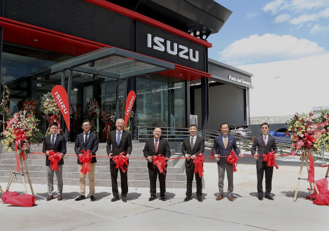 Isuzu PH opens doors in Zambales with Isuzu Subic Dealership thumbnail