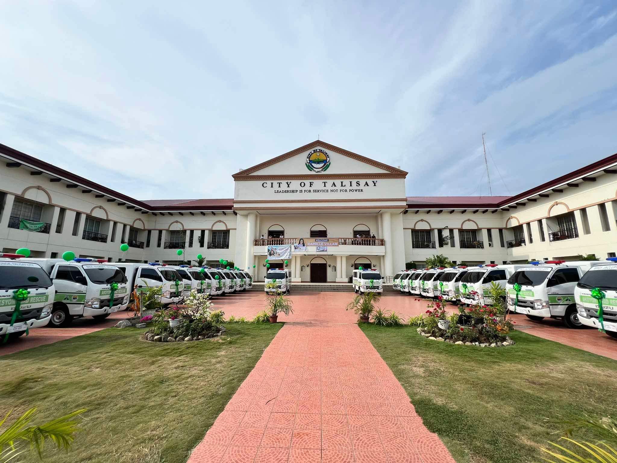 Isuzu Philippines turns over 22 Traviz unit to Talisay City to strengthen emergency response team image