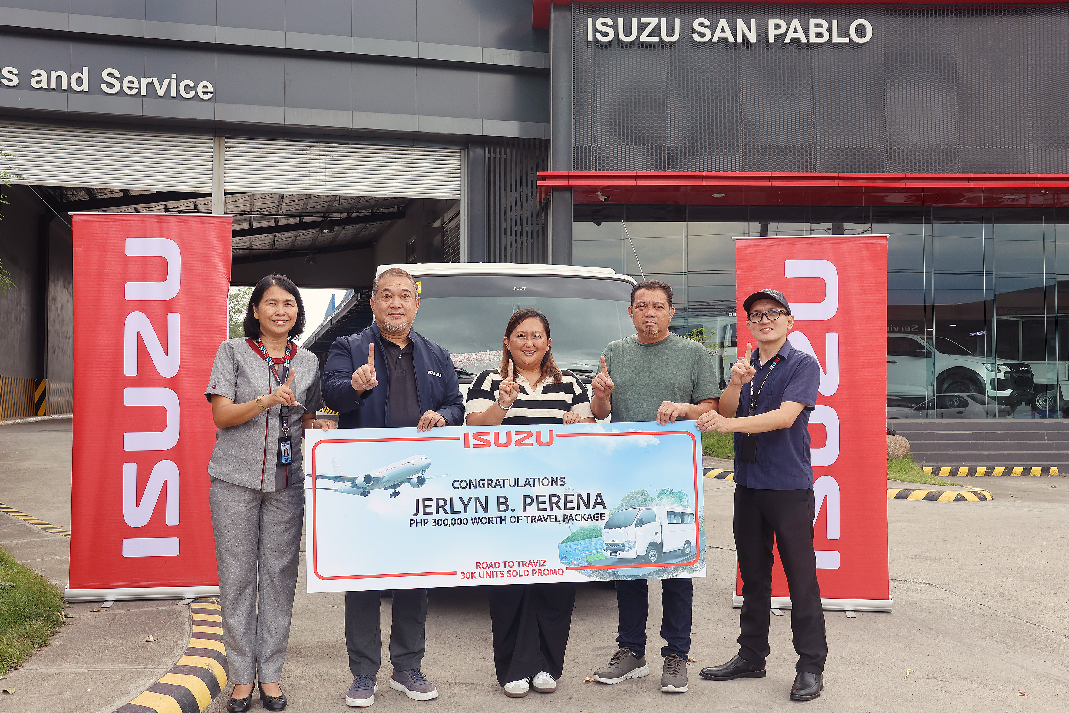 Isuzu Philippines Surpasses 30K TRAVIZ Units Sold, Awards Grand Travel Package to Lucky Customer image