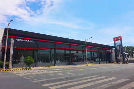 Isuzu Philippines elevates South Luzon presence with  modernized Isuzu Sta. Rosa dealership thumbnail