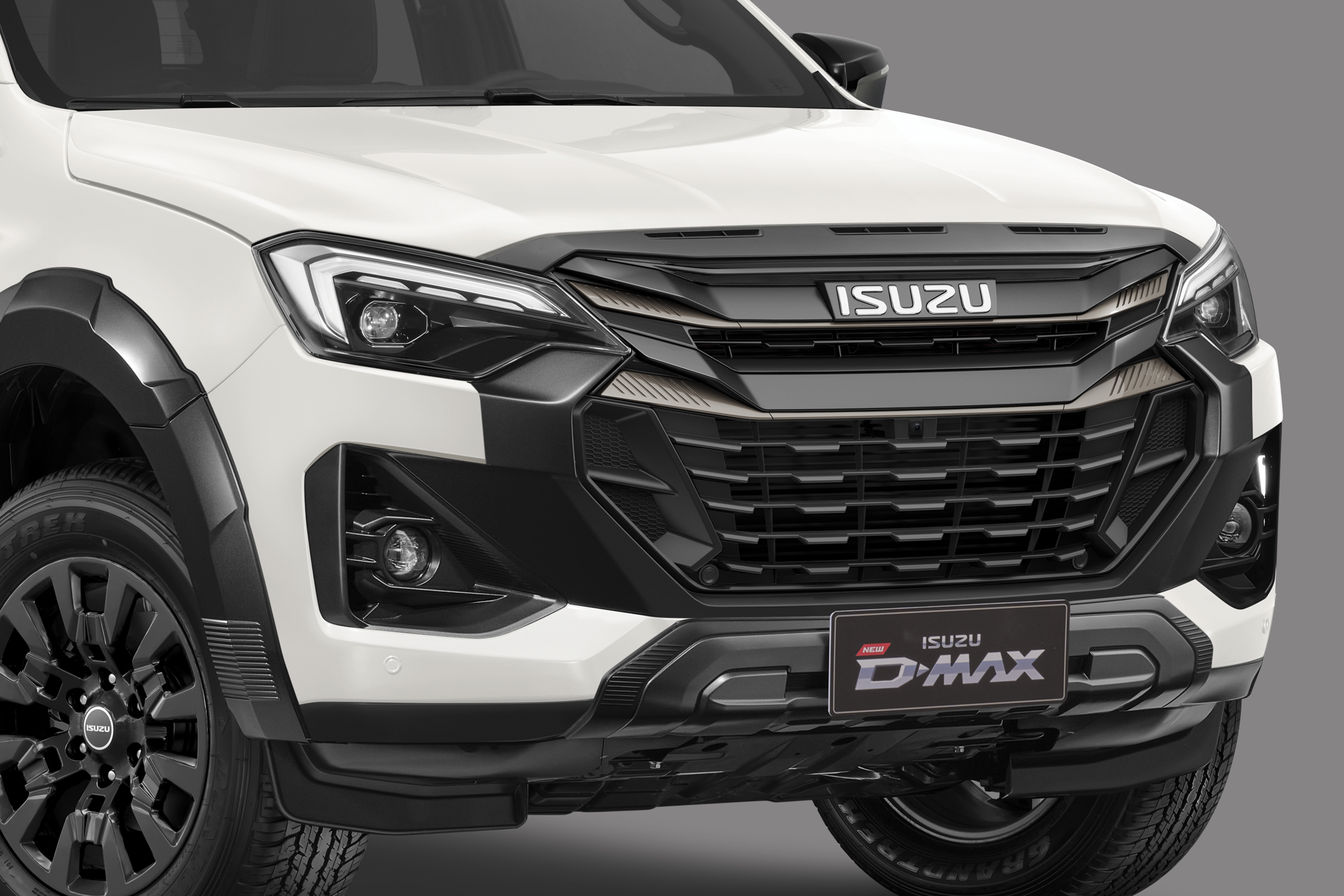 New Titanium Gray Accent on Bi-LED Headlamps